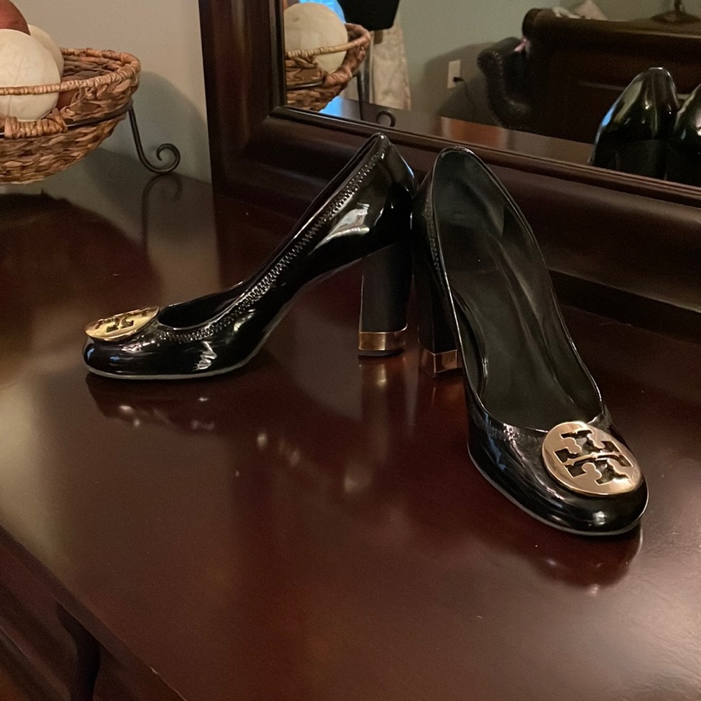 Tori Burch shoes size 8